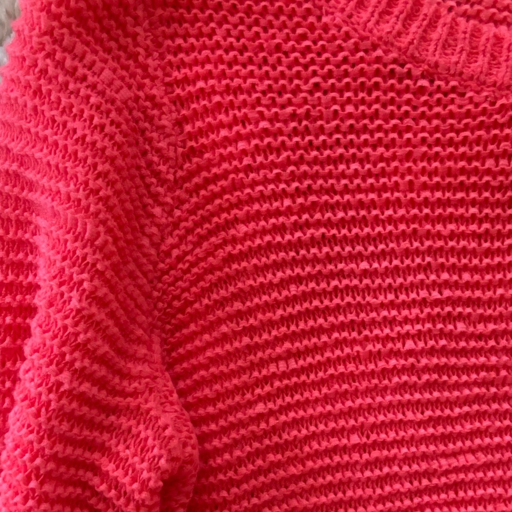 Divided H&M Hot Pink Sweater Size Medium - Picture 7 of 7